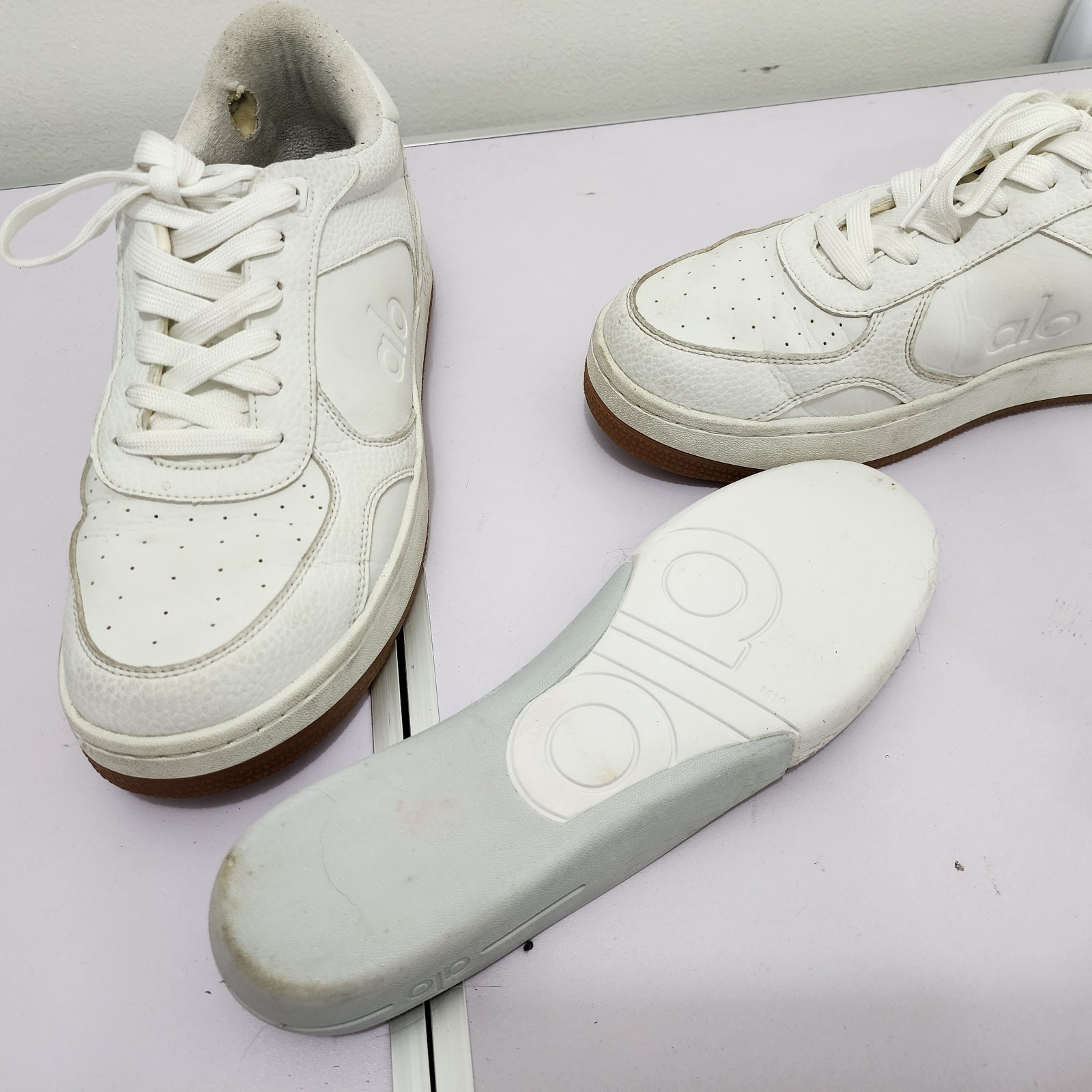 Alo Yoga Recovery Mode Sneakers White A0685U Womens 11.5 Mens 10 Vegan Leather