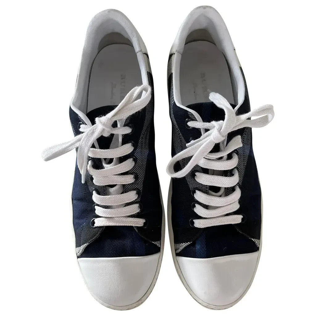 BURBERRY london england shoes. Womans size 10 or men’s size 8. Used, but good sh