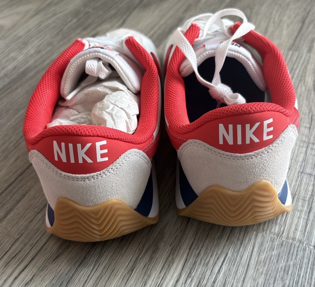 Nike Pacific Red White Blue Casual Sneakers Women’s 11 Men’s 9.5 NWT