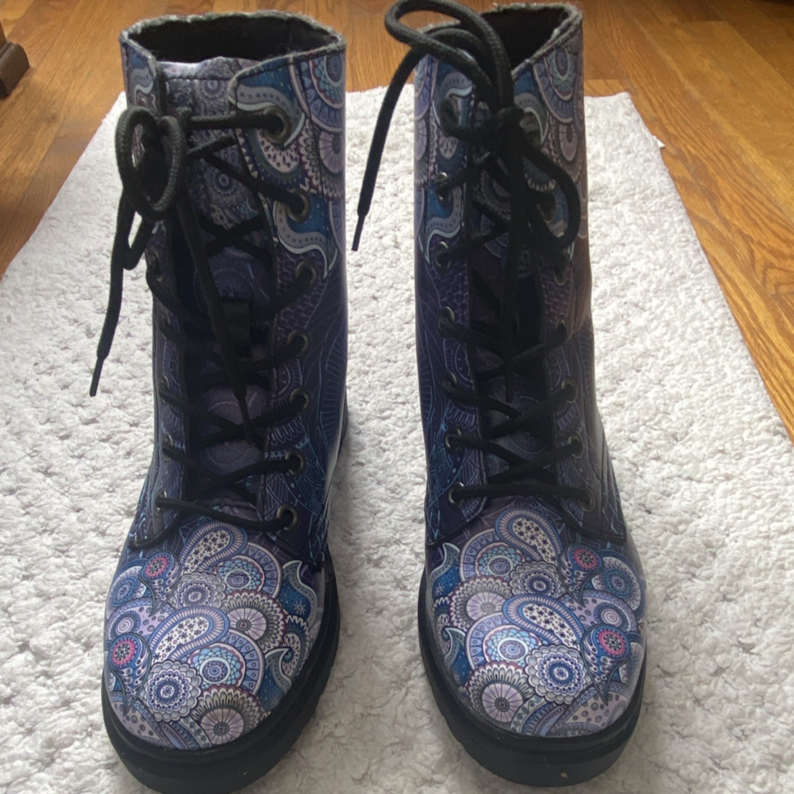 Yes We Vibe Paisley Combat Boots Purple Blue Black Lace-Up Women’s US 8W EU 39.5