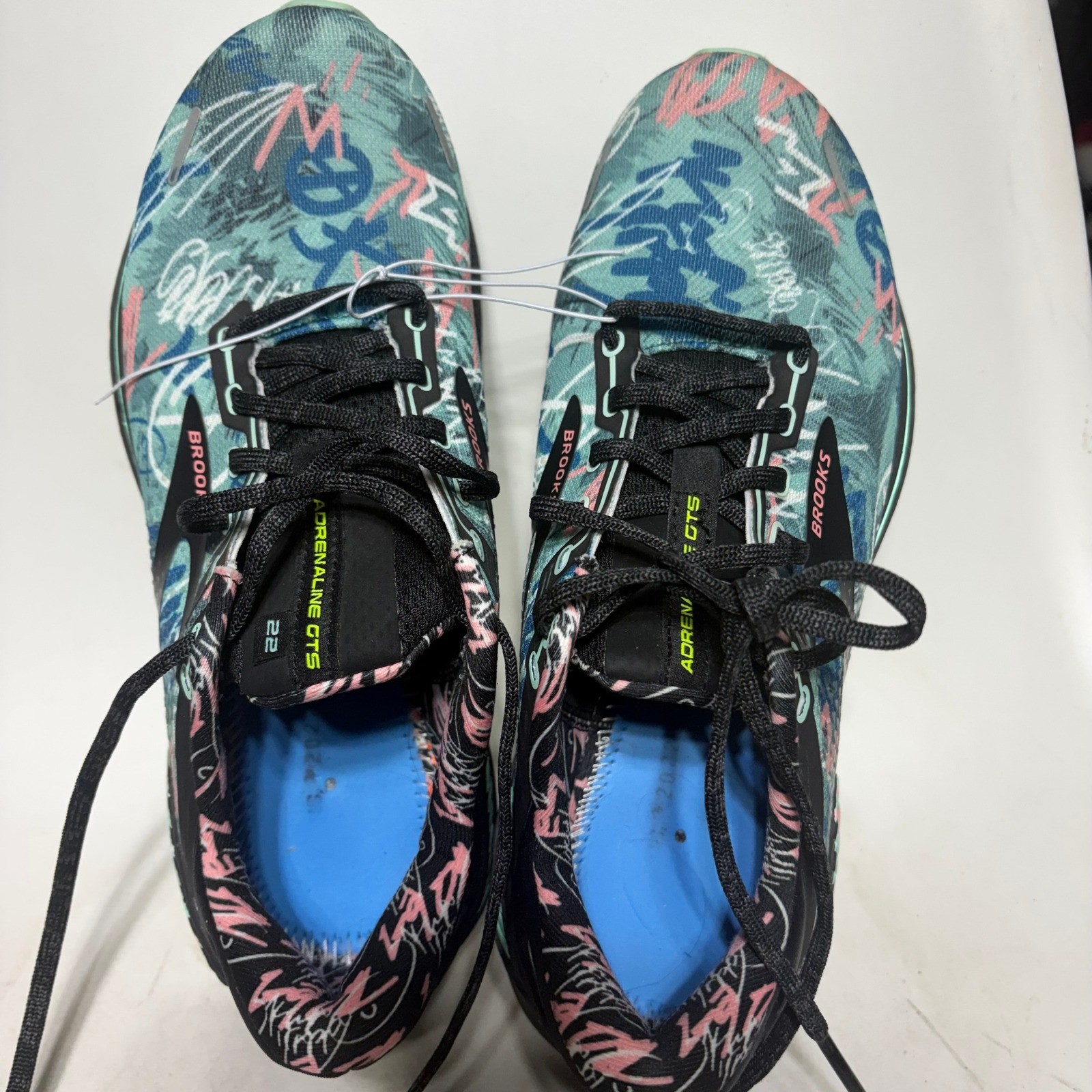 Brooks Adrenaline GTS 22 Running Shoes Womens Teal Pink Graffiti Print Sneakers