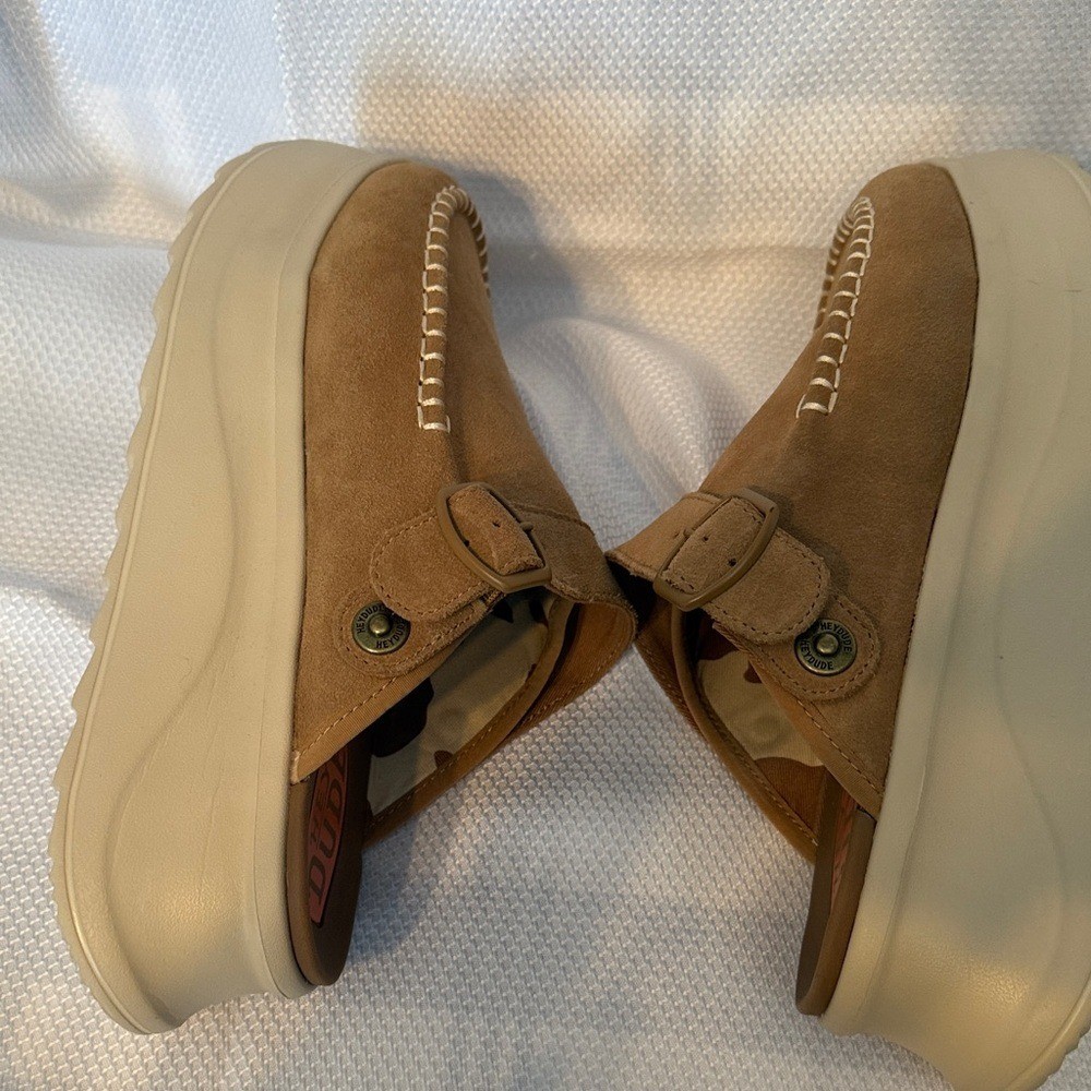 Hey Dude Delray Clog Suede Chestnut Brown Platform Mules Womens 11 44259-265