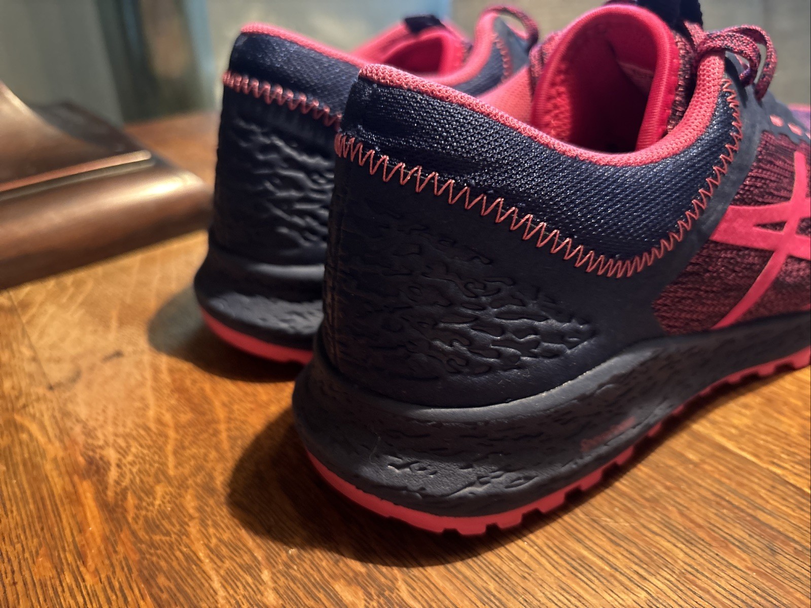 ASICS Alpine XT Women’s size 8.5 Athletic Running Sneakers Pink Navy