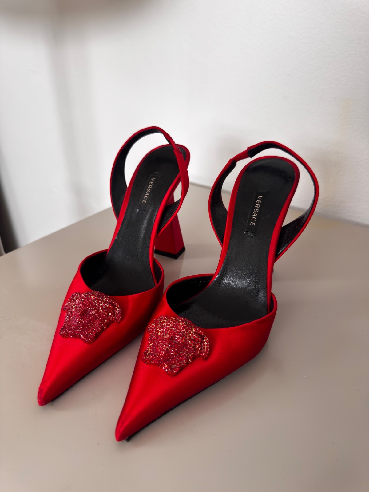 Versace La Medusa Crystal Red Satin Slingback Pumps Heels – EU 39 US 8.5