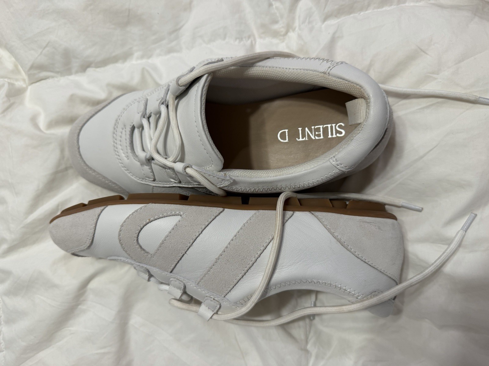 Women’s Silent D White Gray Lace-up Sneakers Size 8.5 Fashion Sneakers