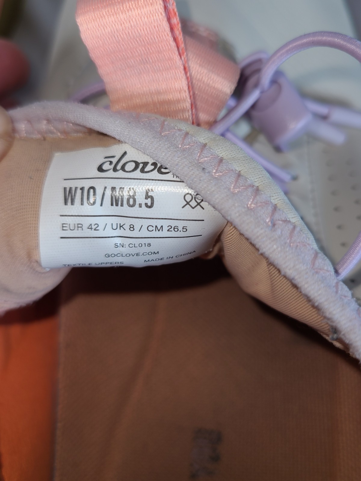 Clove Shoes Women Size 10 or Men’s Size 8.5 CL108
