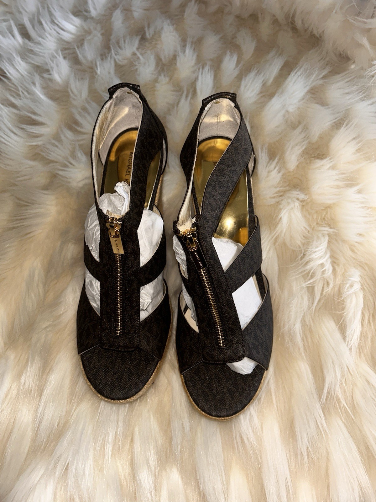 Ladies Michael Kors Darby size 11 Criss Cross Strap Espadrille Sandals