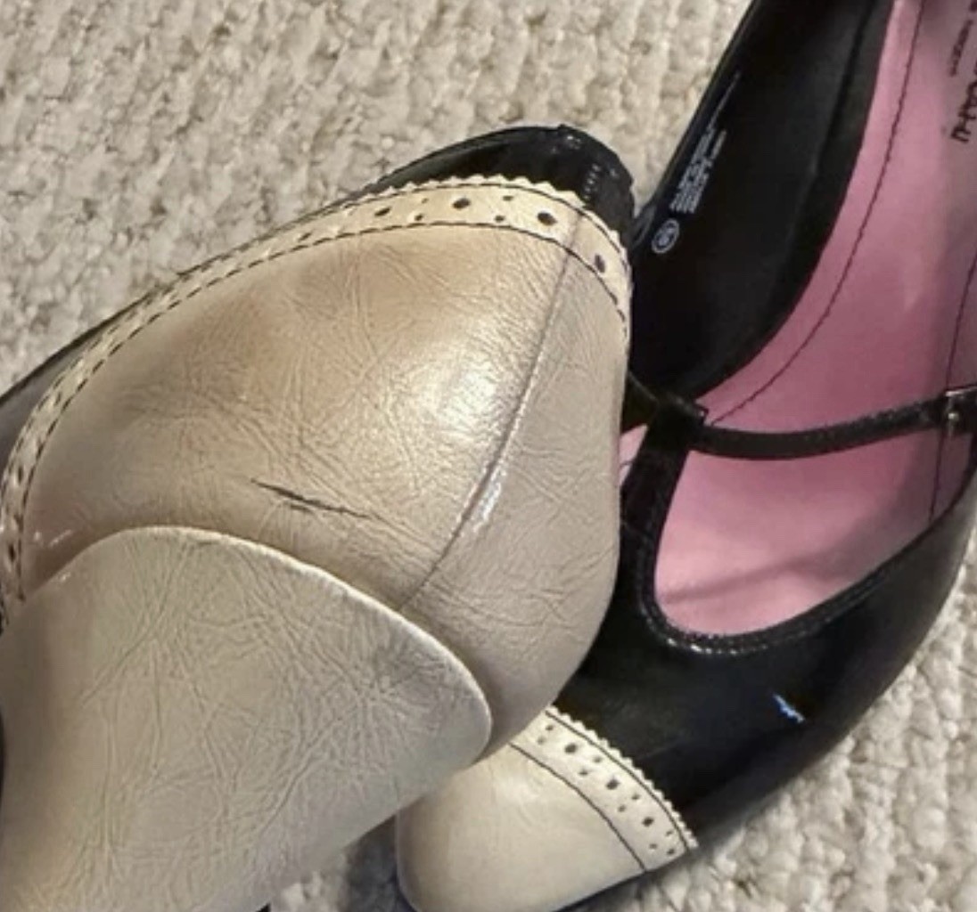 Isaac Mizrahi Amelia Retro T-Strap Pump Heels Black Cream Sz 9.5