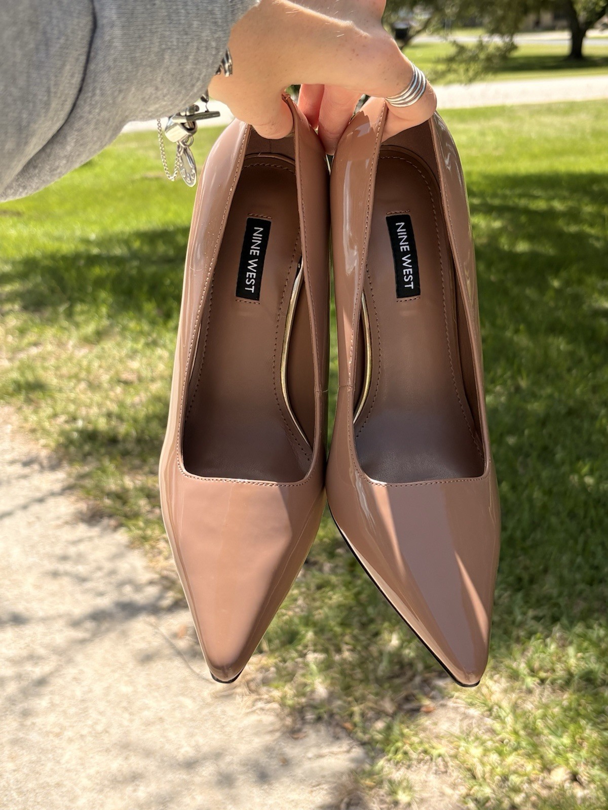 Nine West Beige Patent Leather Pointed Toe Pump Heels Slip-On Women’s 8M