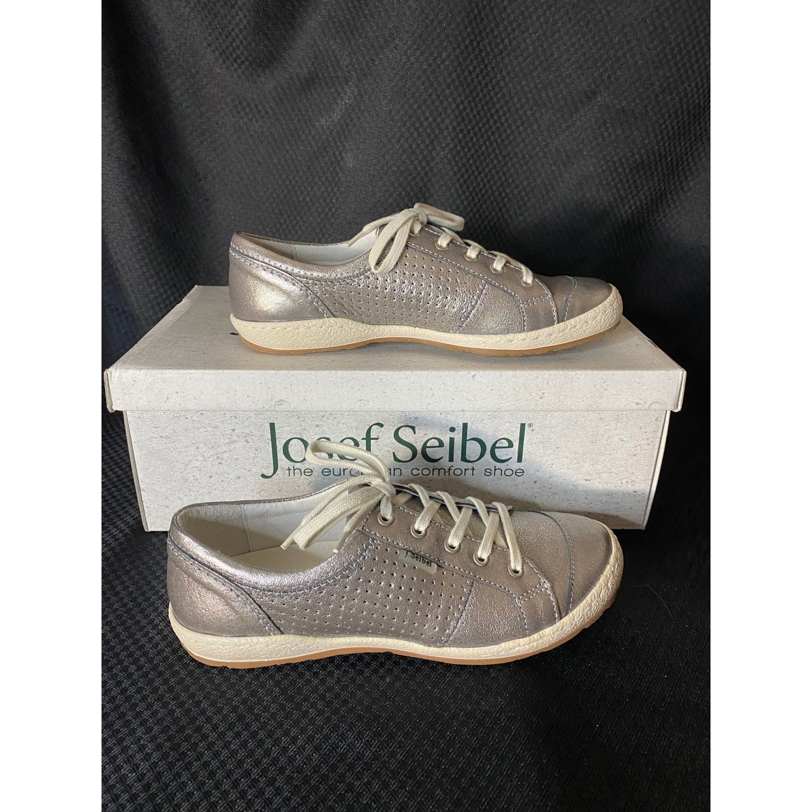 Josef Seibel Womens Caspian Metallic Silver Leather Sneakers Size 37 – 6 1/2 NEW