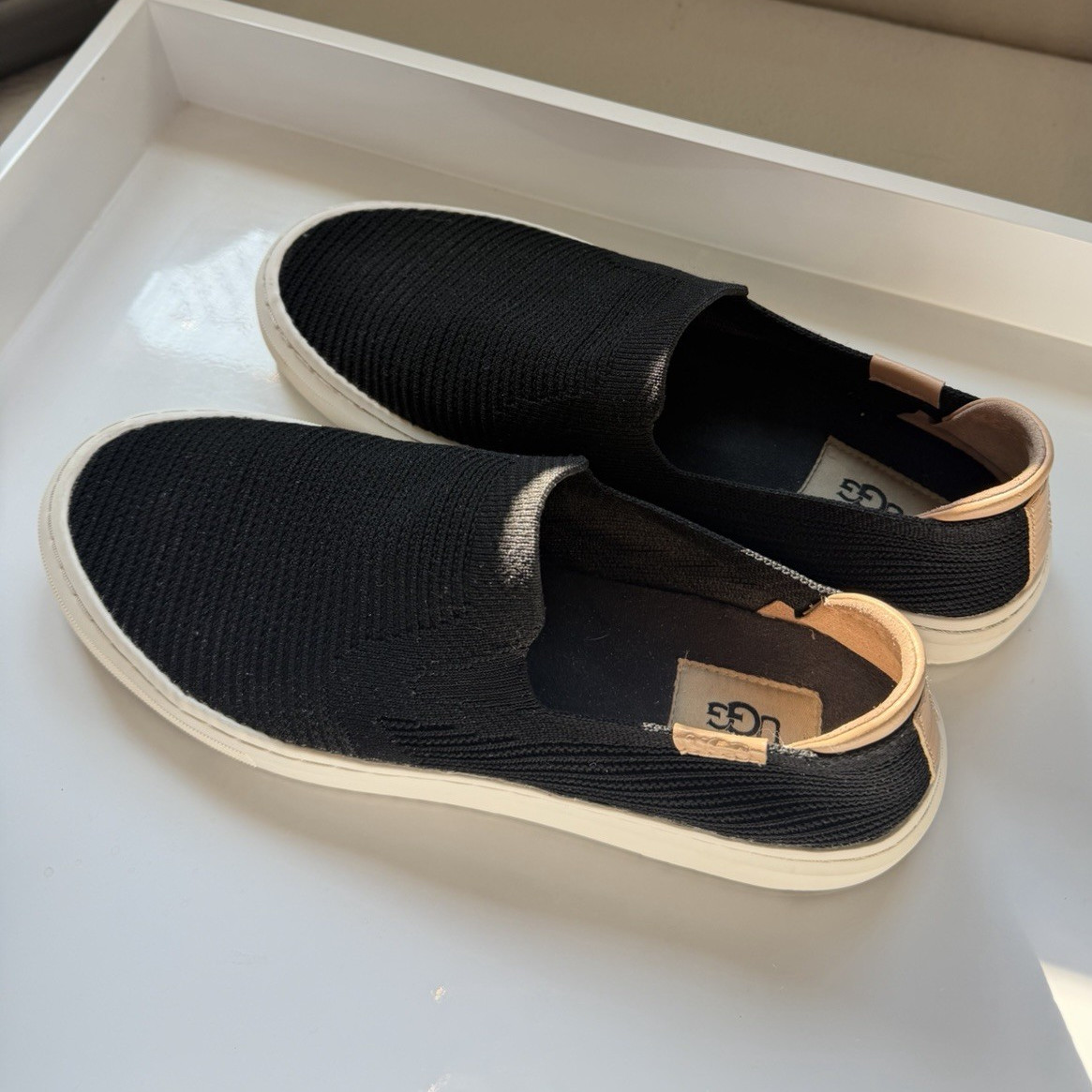 UGG Women’s Black Knit Fabric Slip-On Casual Shoes White Sole US 9.5