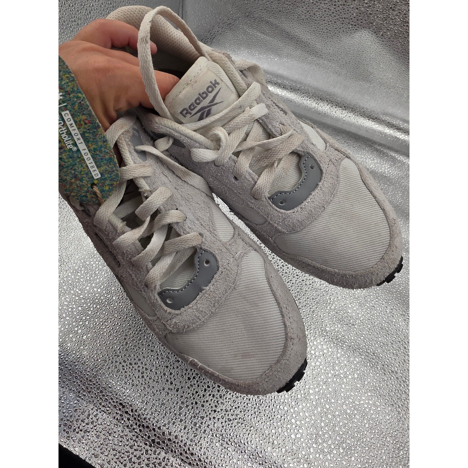Reebok Womens Grey White Suede Textile Low Top Sneakers Size 8.5 FFC0127923 O1