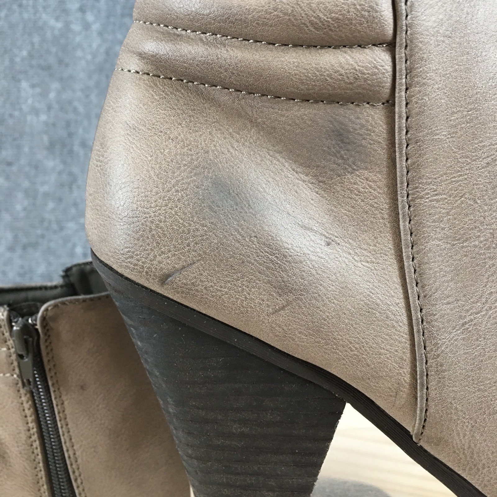 Mia Luce Boots Womens 10 M Ankle Bootie Side Zip Cone Heels Faux Leather Gray