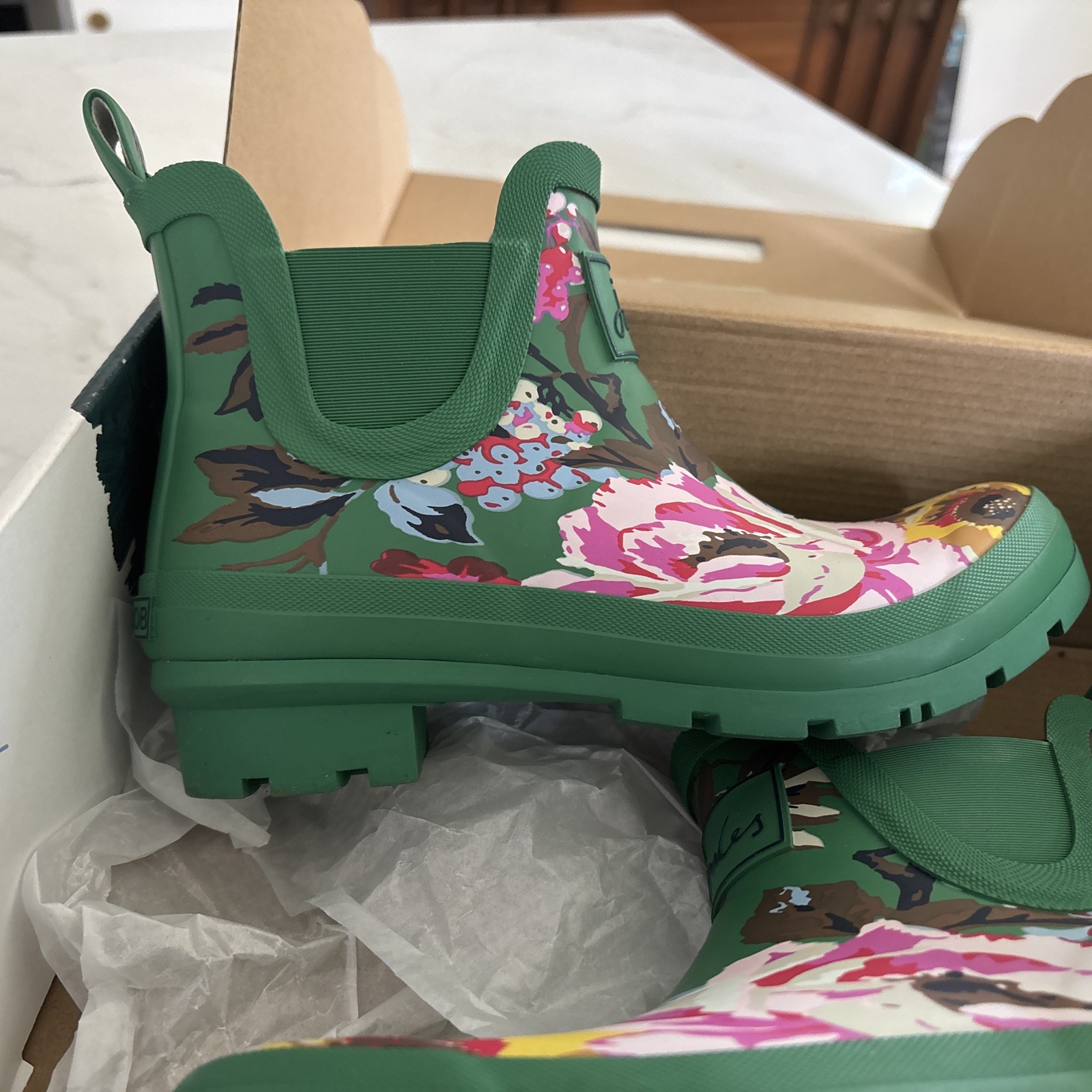 Joules – Women’s Molly Welly Rainboots, Green Floral, Size US 6 used once in box