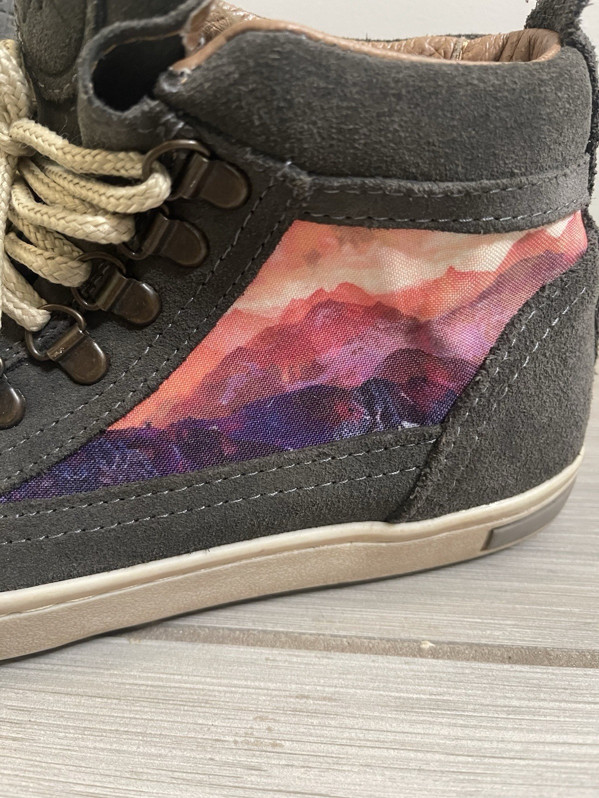 Inkkas Andes Mountain Camping Boots High Top Gray Suede Canvas Women’s Size 8