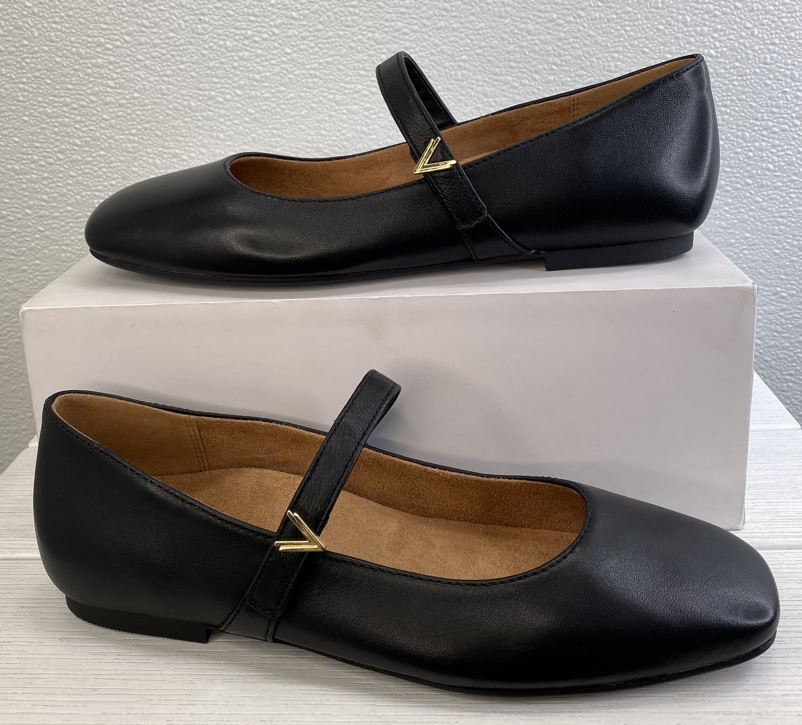 Vionic Alameda Mary Janes Women’s Size 9M Black Leather Square Casual Toe Flats