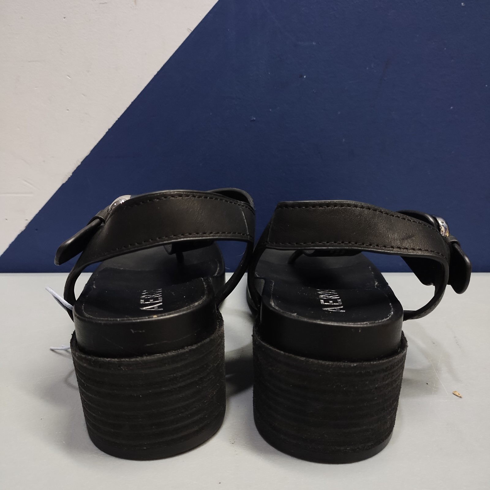 Aerosoles California Platform Thong Sandals Womens 5M Black Leather Buckle Strap