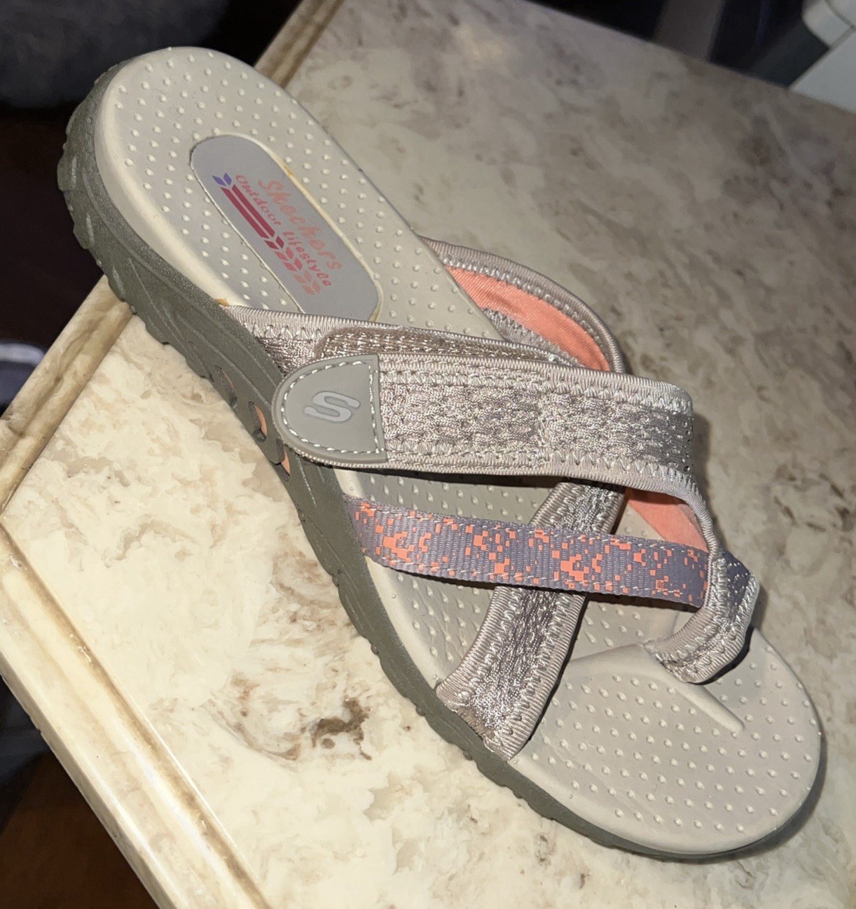 SKECHERS Womens Reggae Sandal Size 9 Taupe Peach Casual Beach Pool BSC