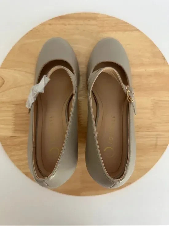 Journee Collection Windy Womens Round Closed Toe Cone Heel Pumps, Sz 8W