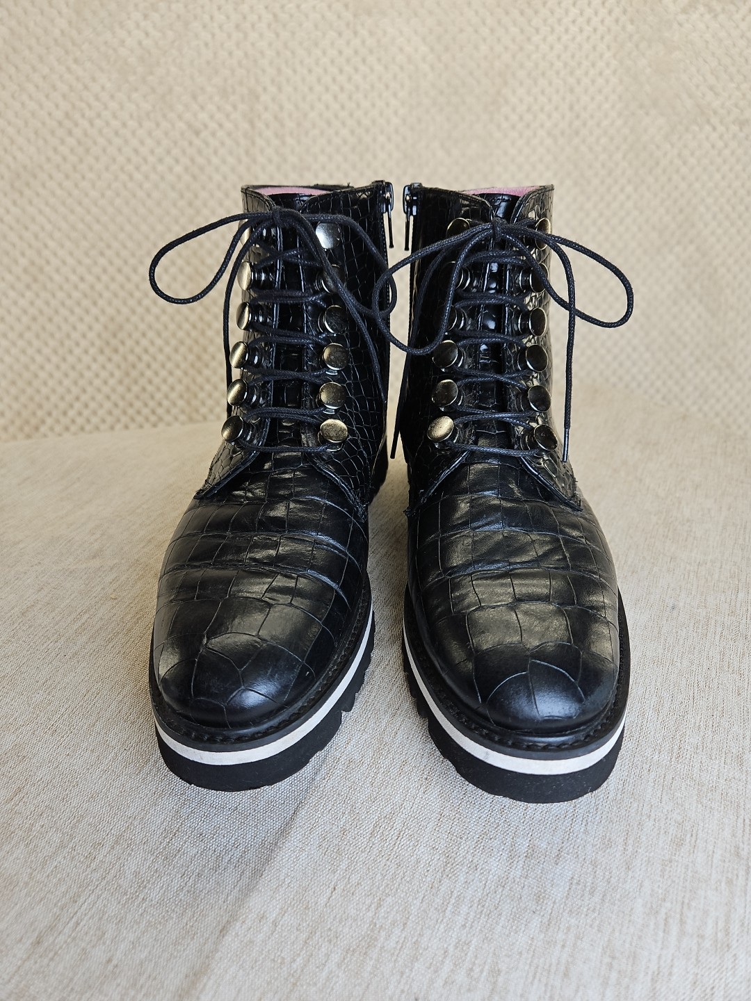 MAESTRIA Calzature Artigianali Croc Leather Lug Sole Blk Bootie S 37 Barely Used