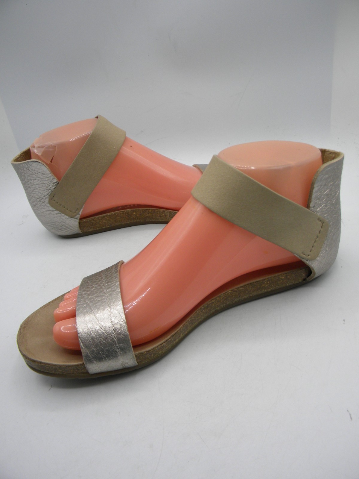 PEDRO GARCIA Pewter & Khaki Leather Flat Ankle Strap Sandals Size 36 Display