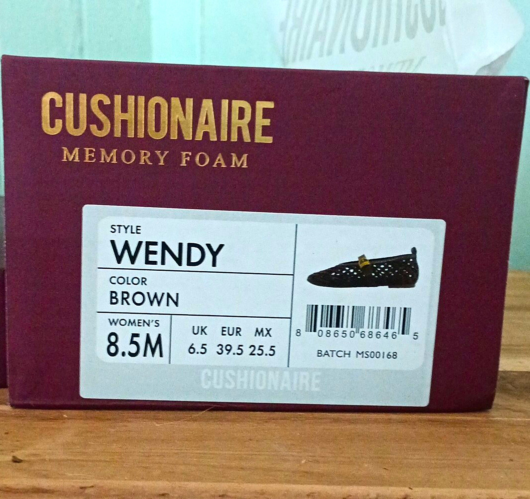 CUSHIONAIRE Women’s Brown Ballet Flat Memory Foam Faux Leather US 8.5 M