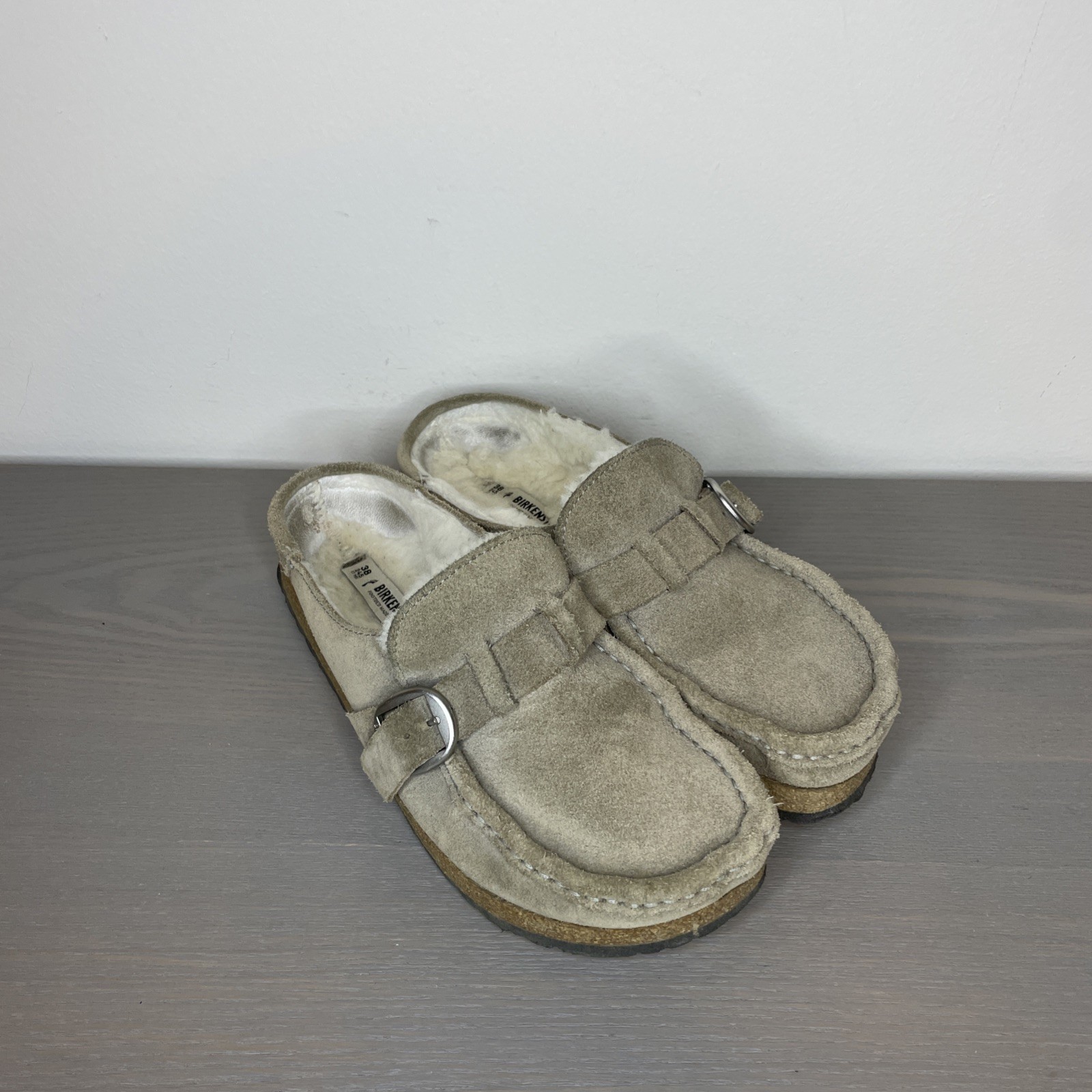 Birkenstock Buckley Clog Beige Slip On Shoes Buckle Shearling Womens 7-7.5 EU 38