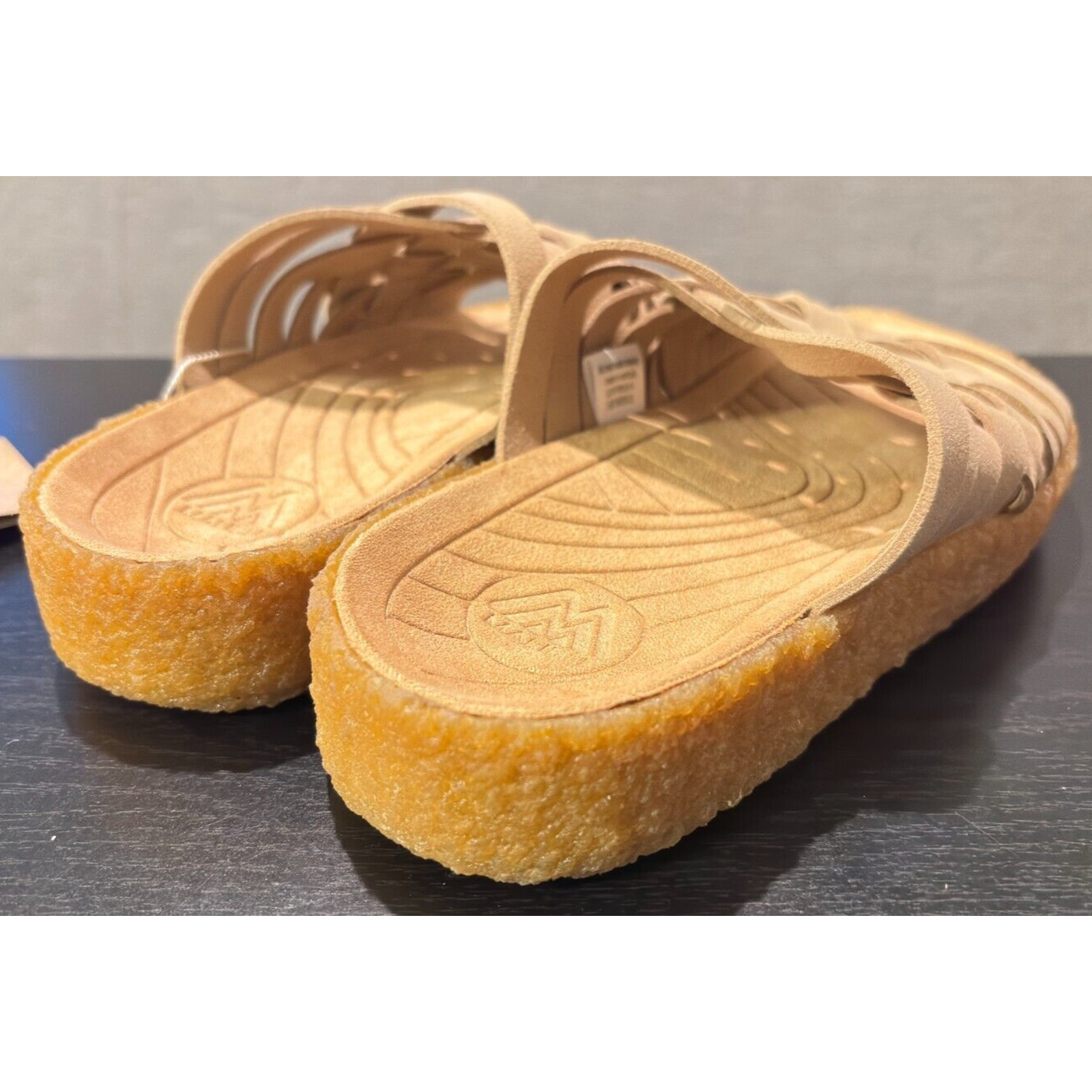 MALIBU SANDALS Zuma Vegan Suede Rubber Beige Women’s Size 7 Men’s 5