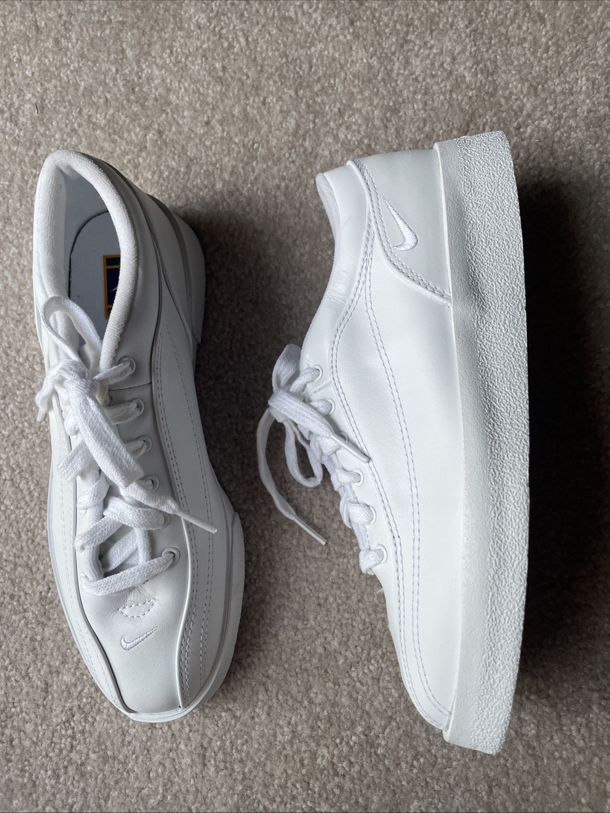 Vintage Nike Challenge Court Athletic Shoes Tennis Sneakers 8 White 143010-111