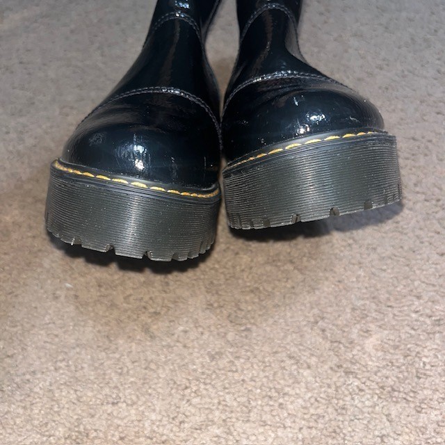 Dr. Martens Rozalie Distressed Patent Heeled Chunky Chelsea Boots Black 9