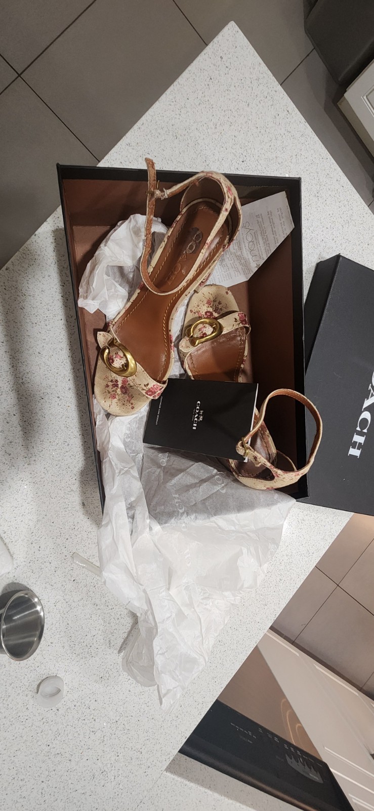 Coach Floral Block Heel Sandals Women’s 7,5 Cream Canvas Gold C Logo Ankle Strap