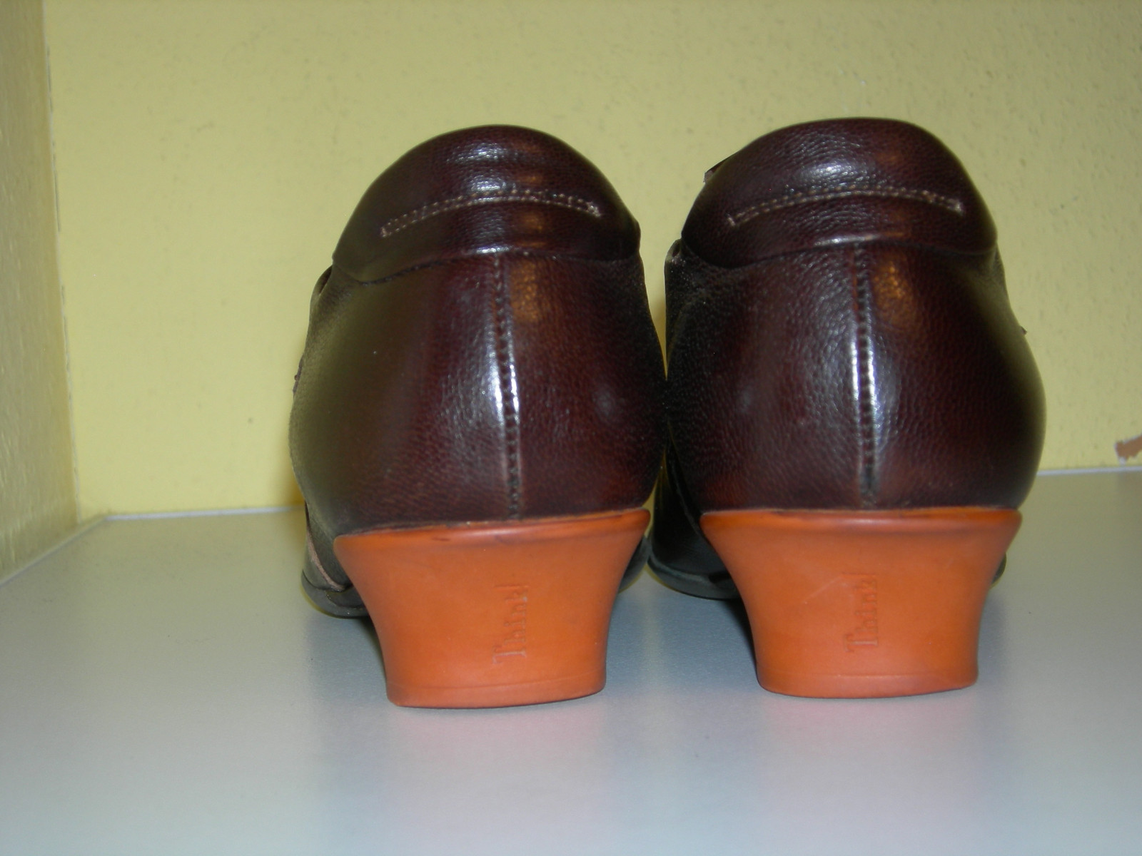 Think women’s elastic shoes leather brown Germany size 38.5 medium top