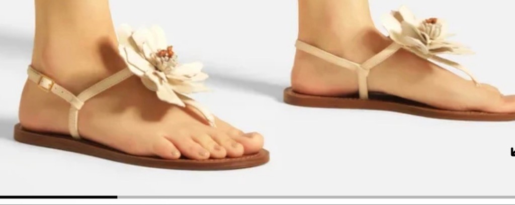NWT AREZZO Daisy Leather Flat Sandals Size 9 White Brown Sold Out!