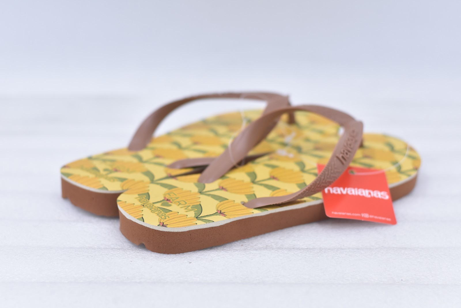 Womens Havaianas Dragon Slim Flip-Flops Sandals – Rust Size 9/10 (EU 39-40)