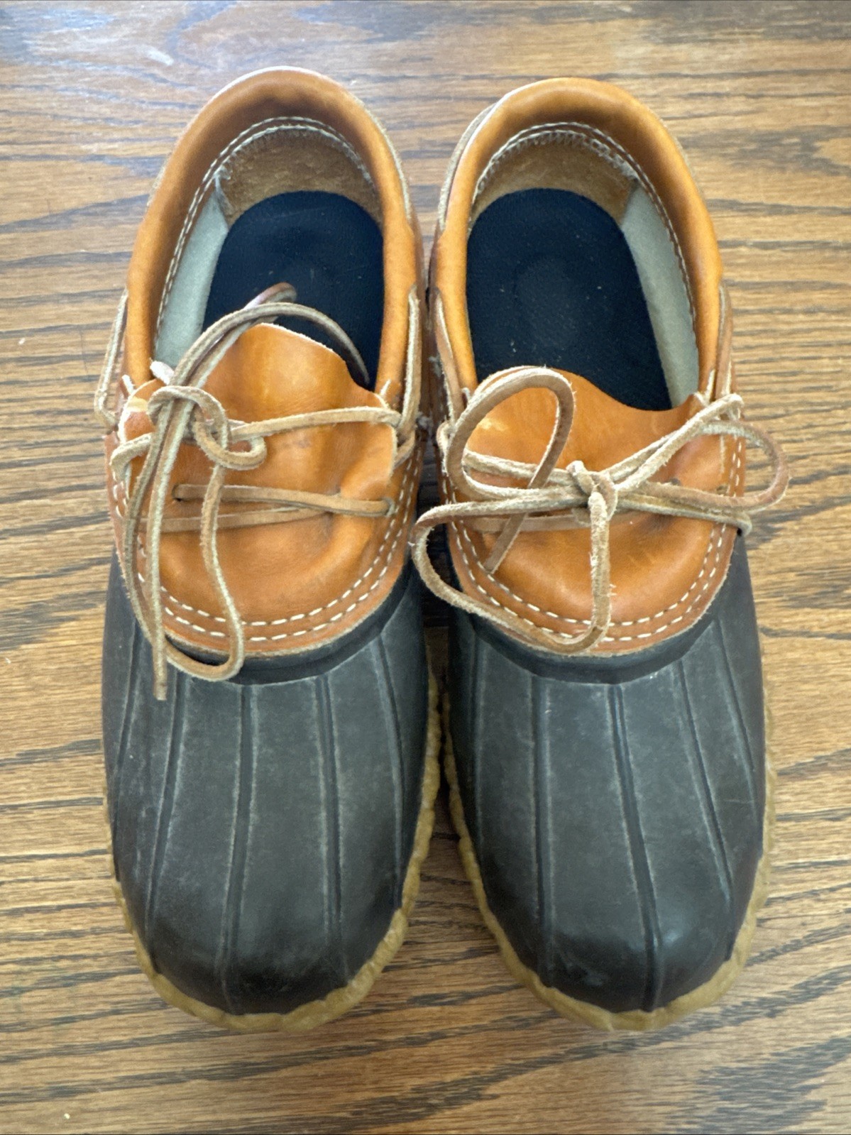 Woman’s L.L.Bean Low Top Lace Up Bean Boot Size 8 LM Maine Hiking Hunting Rubber