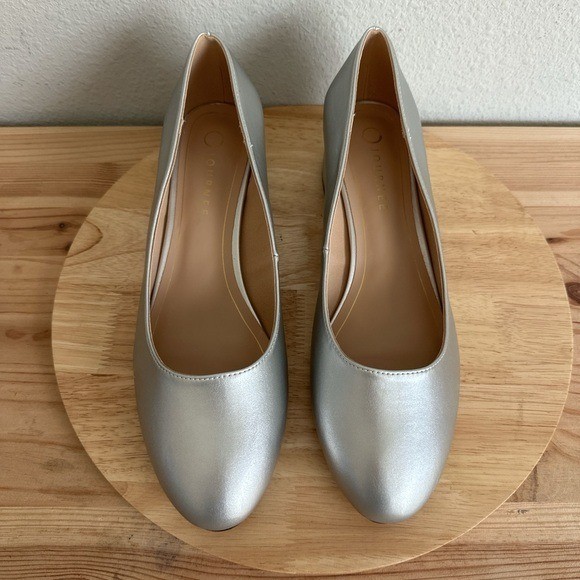 Journee Collection Saarii Womens Round Closed Toe Block Heel Pumps new 12 wide