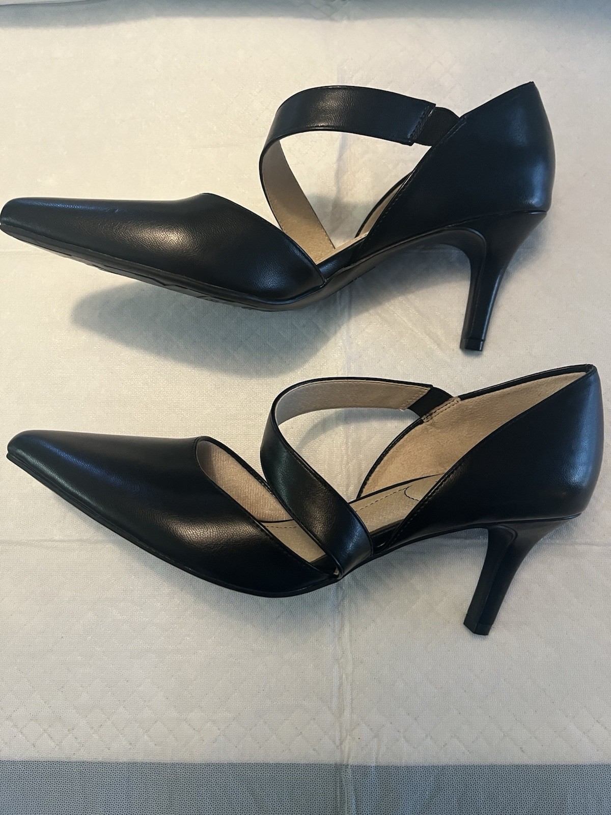 LifeStride Black Pointed Suki Cross-Strap Pumps