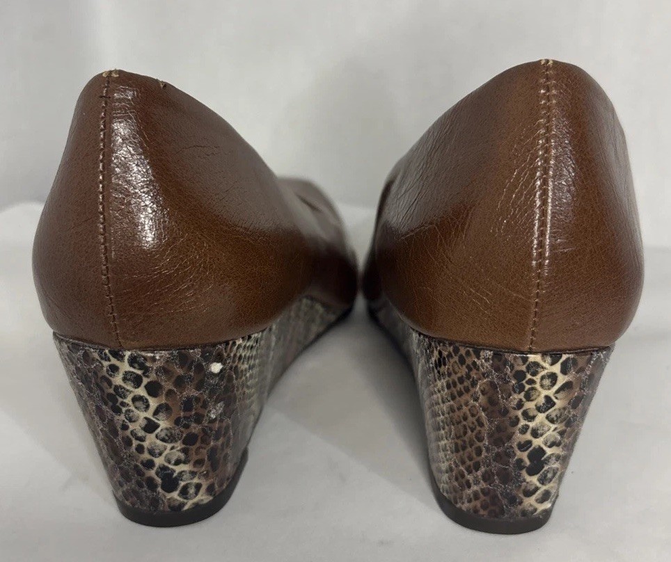 Aerosoles Solid Brown Upper Snake Skin Print Comfort Casual Wedge Pump Sz 9M NEW
