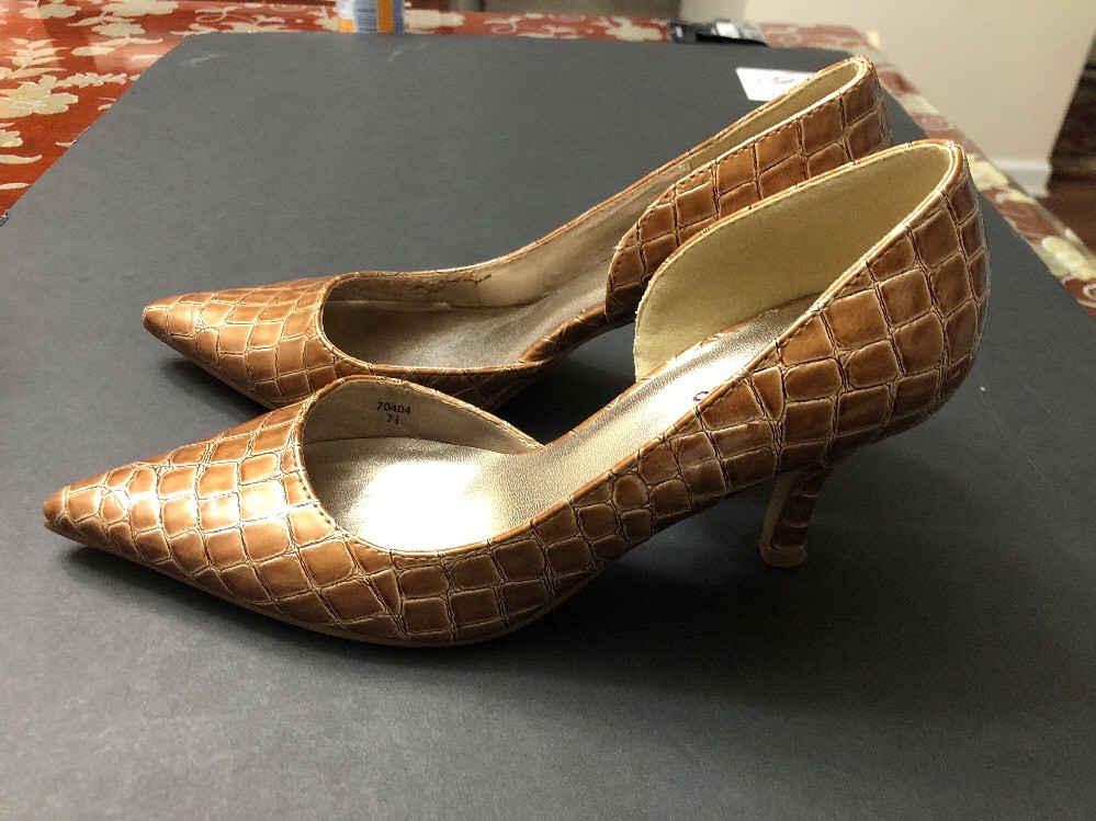 MAURICES Solid Brown Animal Print Pointy Toe Dress Heels Sz 71/2- 3 inch heels