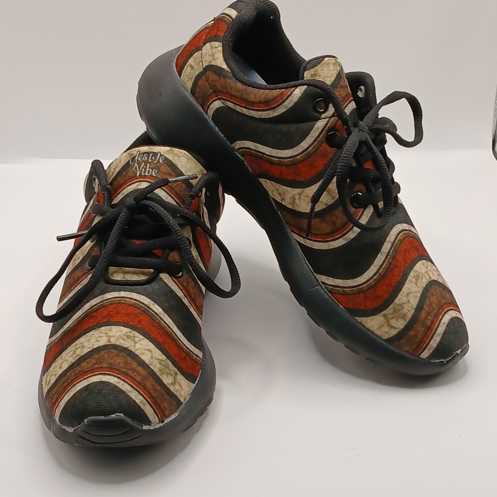 Yes, we vibe Unisex shoe women’s size 8 men’s size 6 multicolor