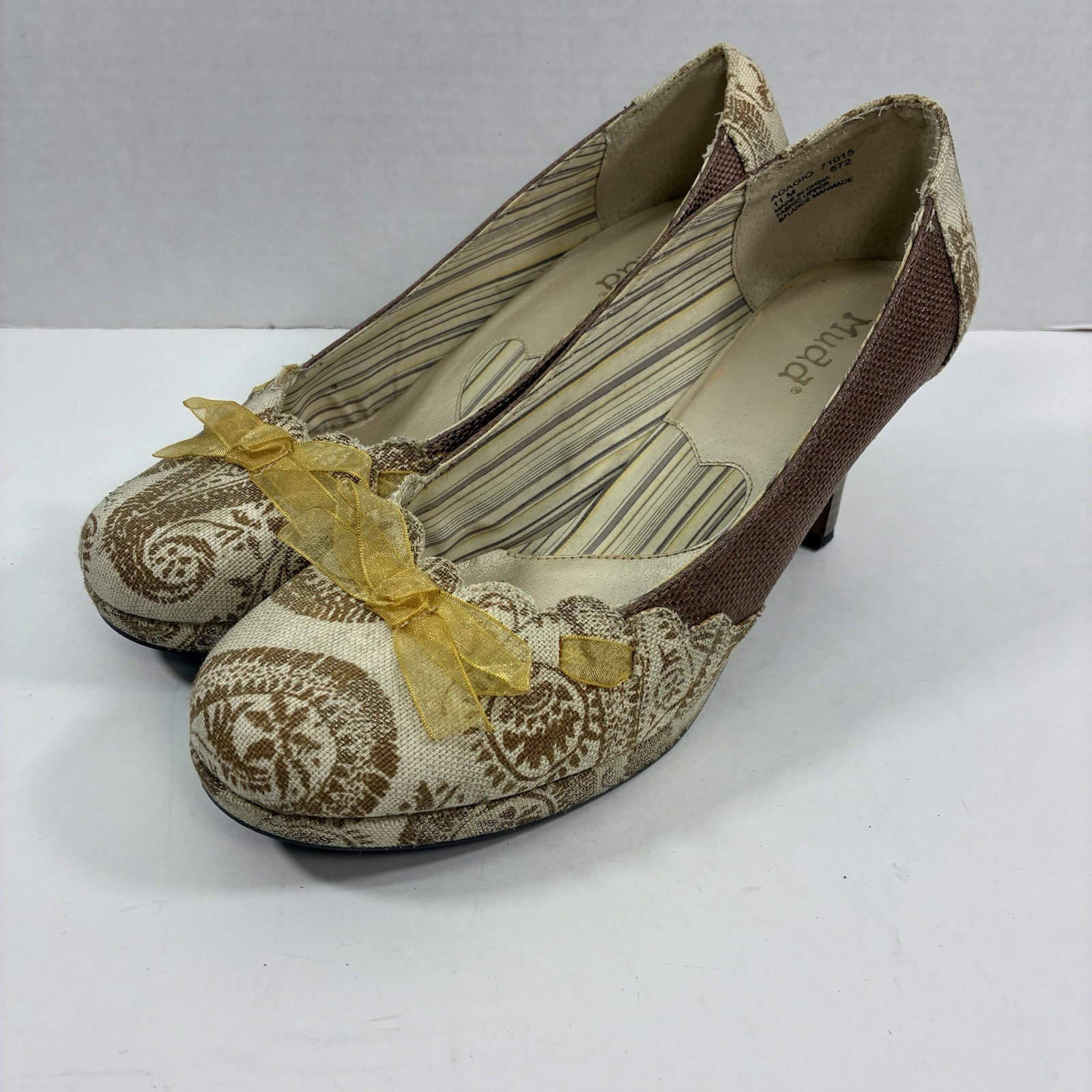 Mudd Y2K Adagio Heels Linen Floral Tapestry Wood Heels 11 Brown Paisley Regency