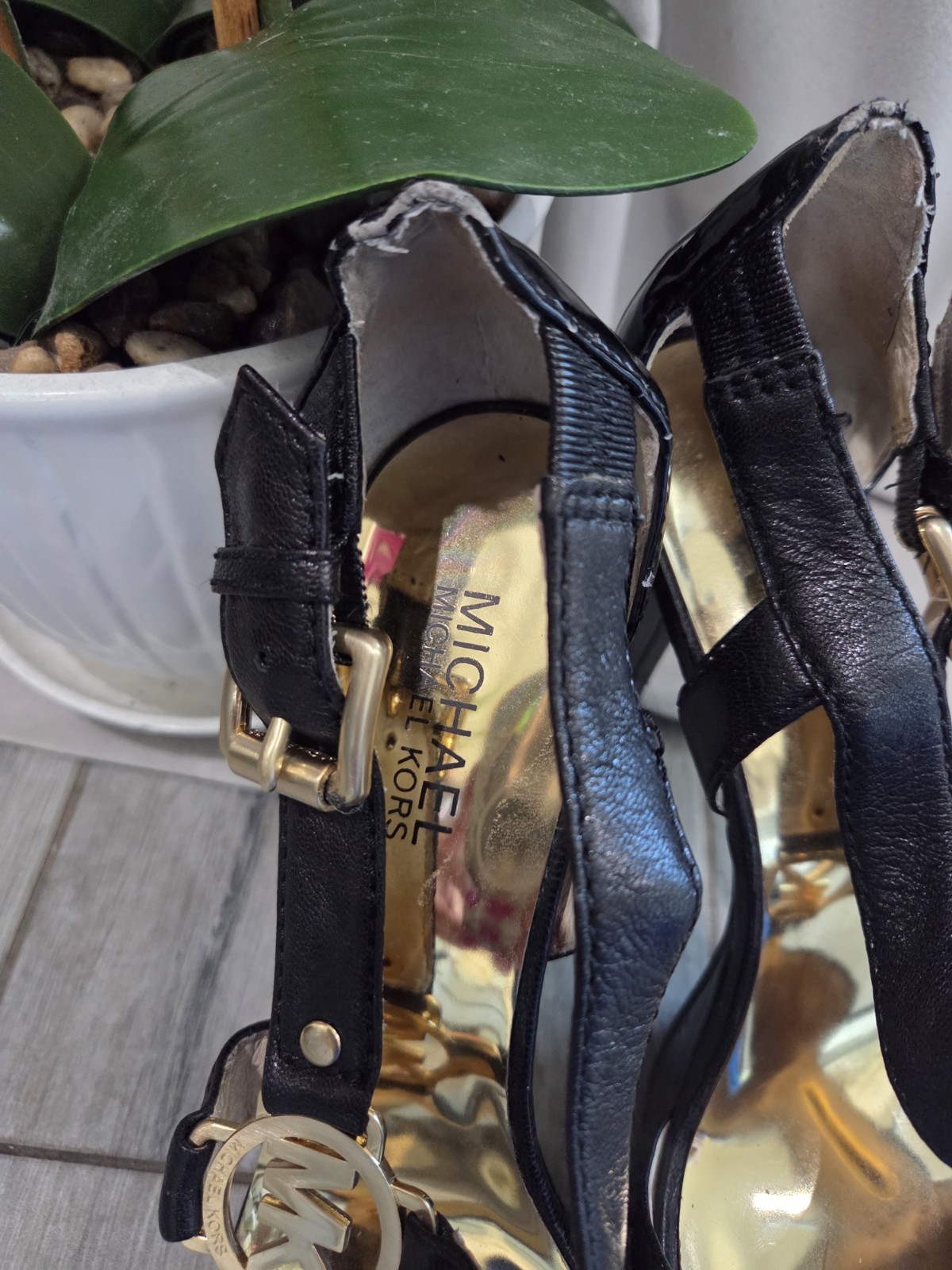 Michael Kors Black Leather Strappy Ankle Strap Buckle Logo Heels Size 8.5