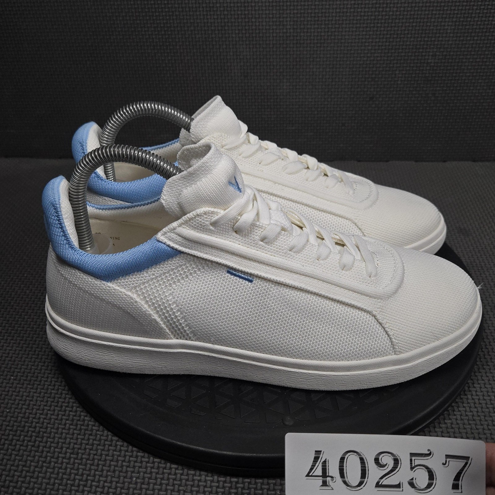 VIVAIA Shoes Womens Size 8.5 White Blue Knit Low Top Walking Sneakers Comfort
