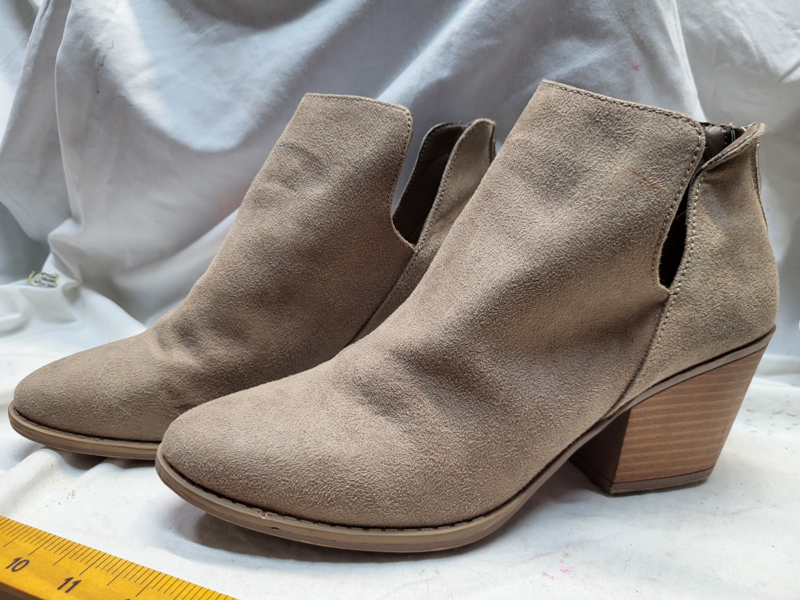 Women’s Suede Short Boot Sugar Brand Size 10