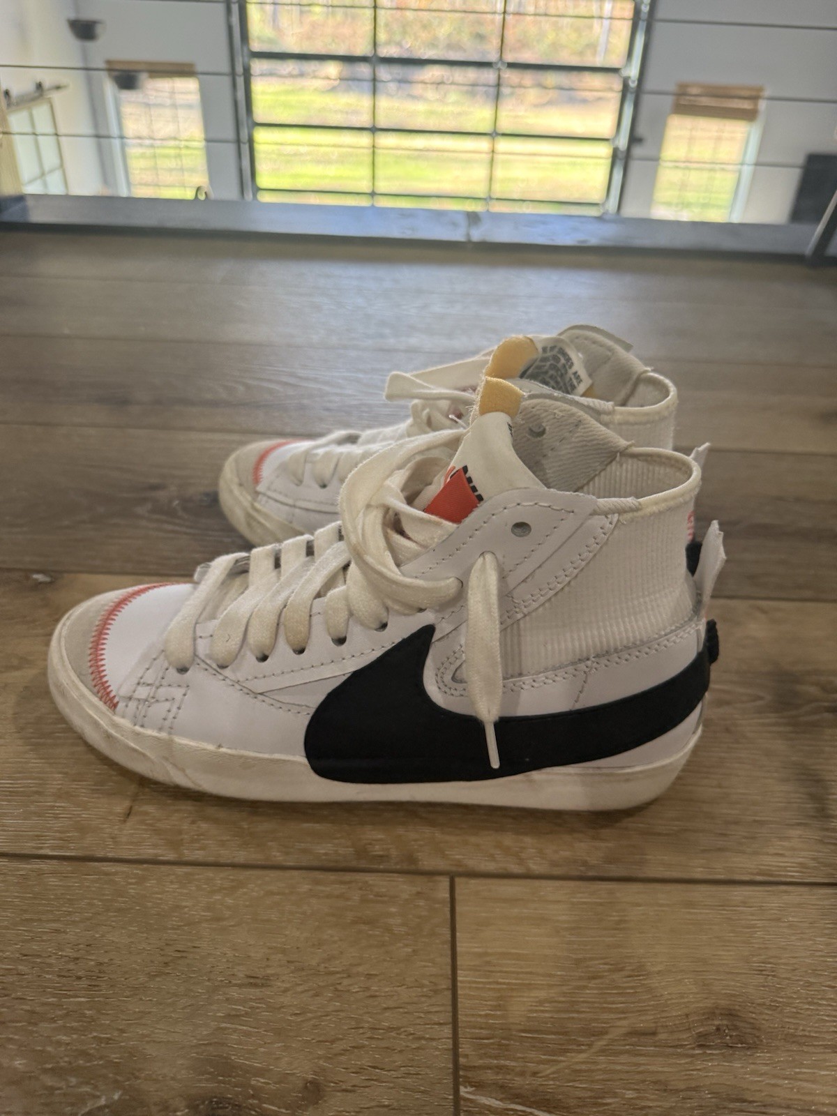 Nike Women’s Blazer Jumbo Sneaker Size 9.5