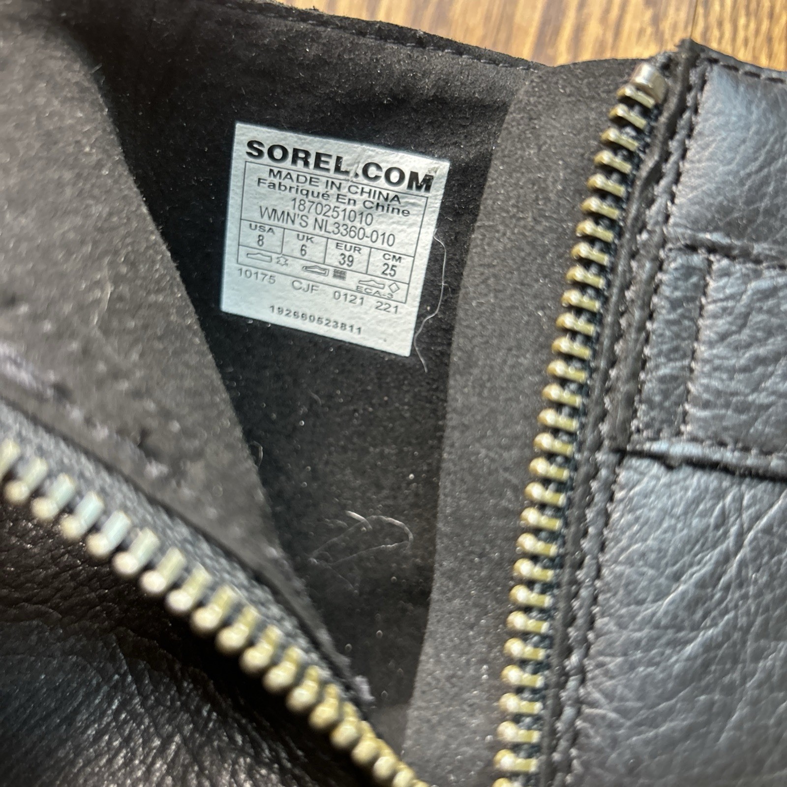 Sorel Joan of Arctic Wedge II Boots Size 8 Buckle Black Leather NL3360-010