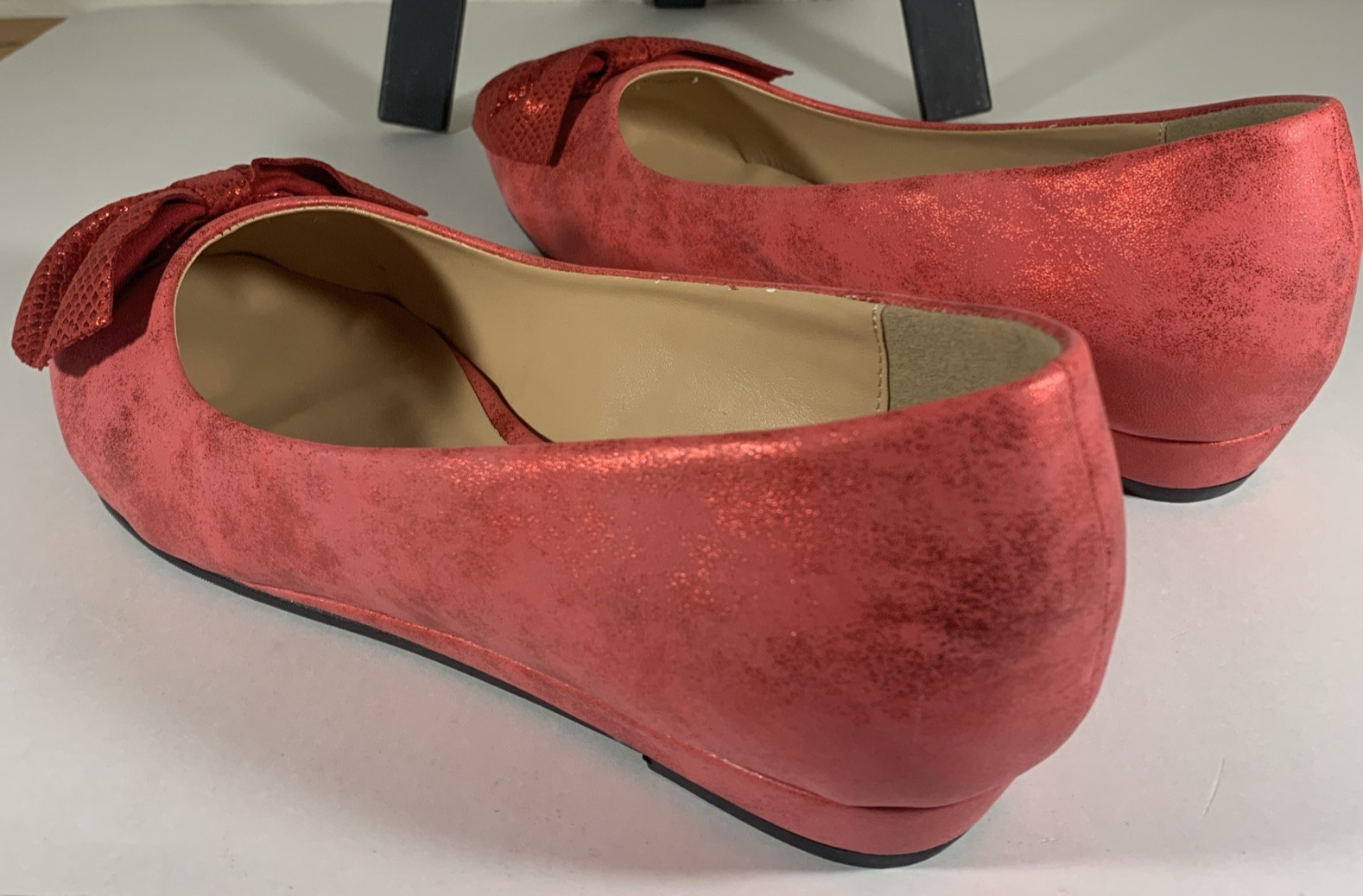 Taryn Angel Steps Women’s 11M Red Faux Suede Sparkle Bow Ballet Flat Comfort NIB