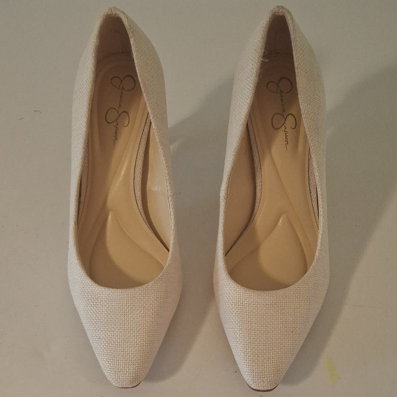 Jessica Simpson Women’s Beige Solid Pointed Toe Slip On Textile Pumps US 6
