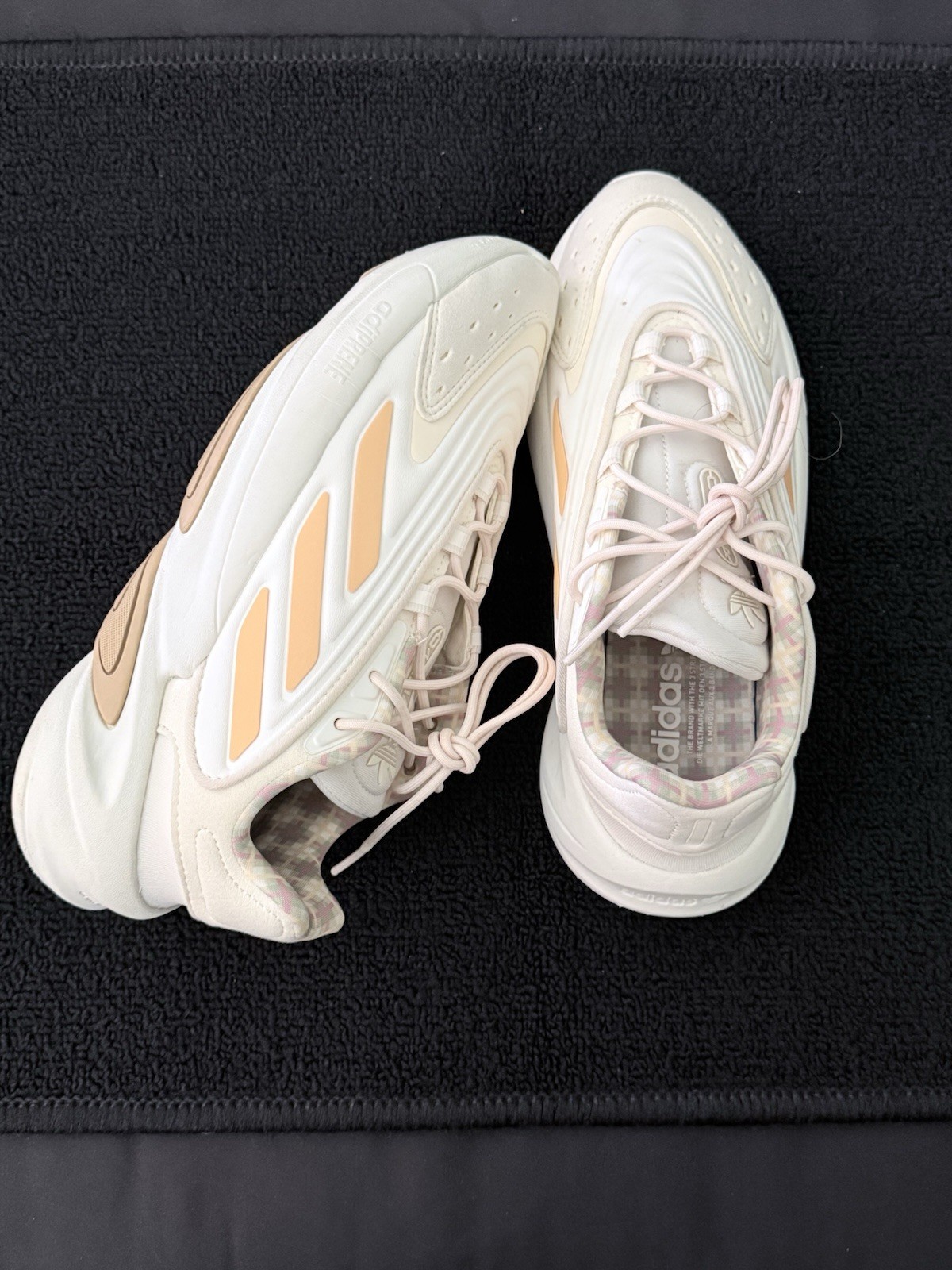 Women’s Size 8 – Adidas Ozelia Off White Cream Acid Orange Beige