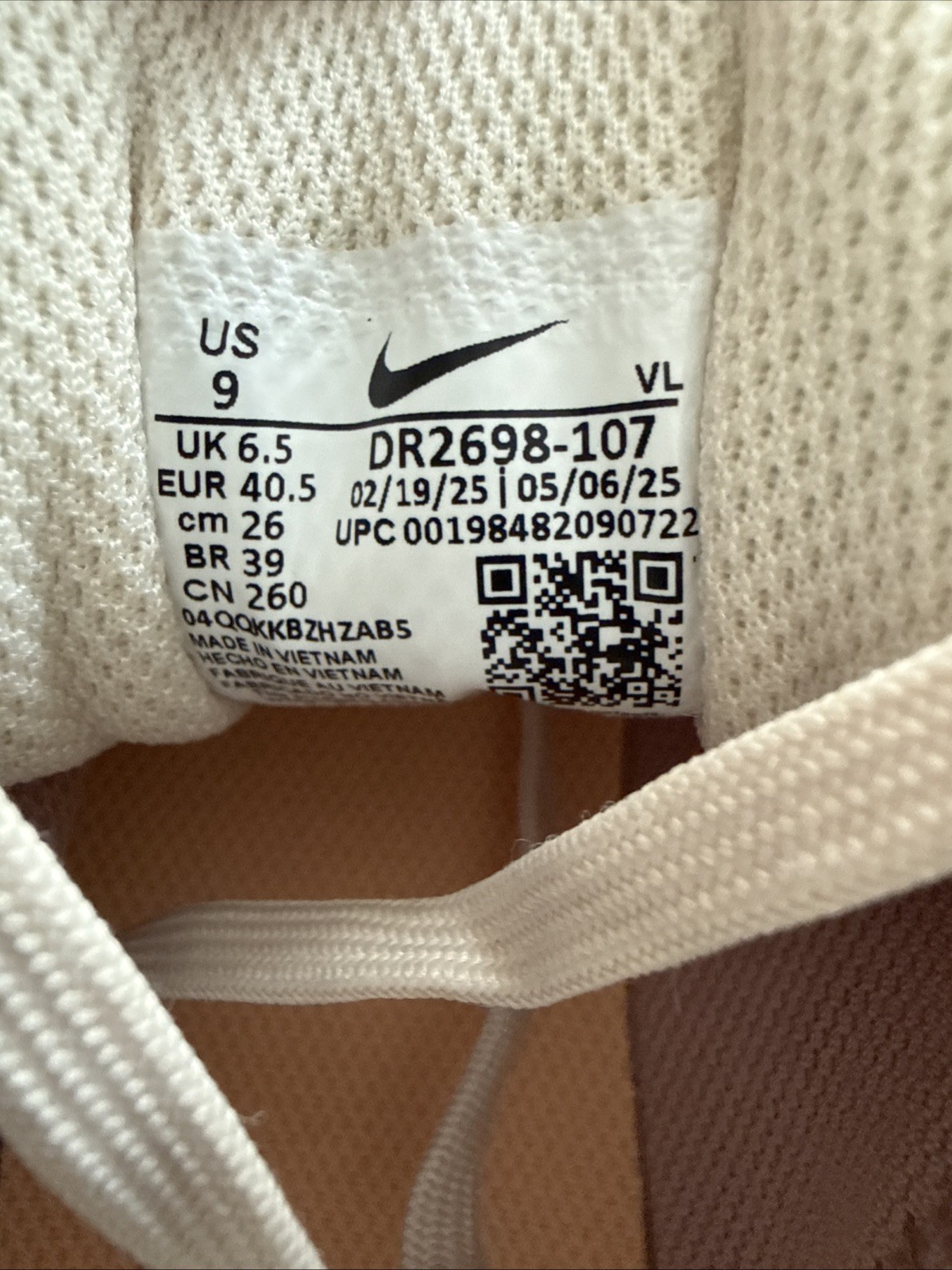 Women’s Nike Swift 3 White/Sail-Orange Chalk DR2698 107